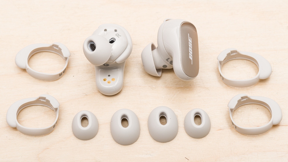 Picture of the Bose QuietComfort Ultra Earbuds Truly Wireless and their ear tips.