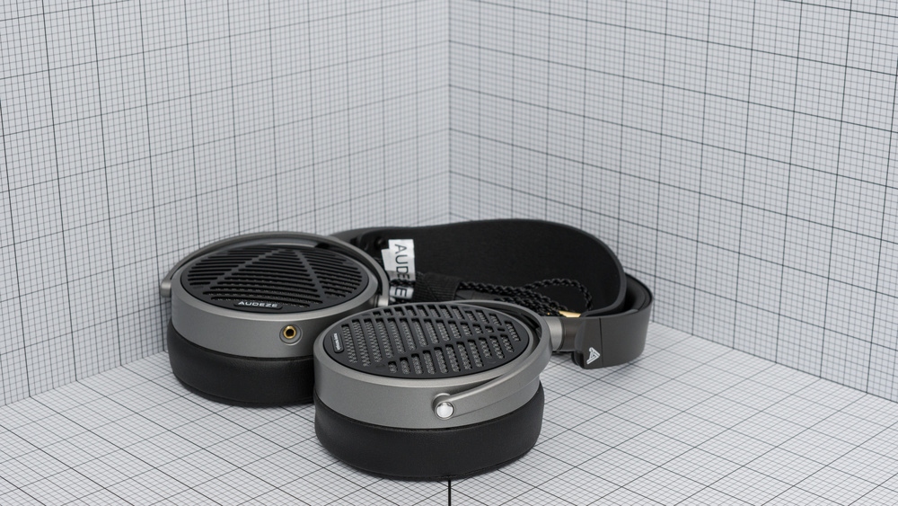Audeze MM-100 portability picture.