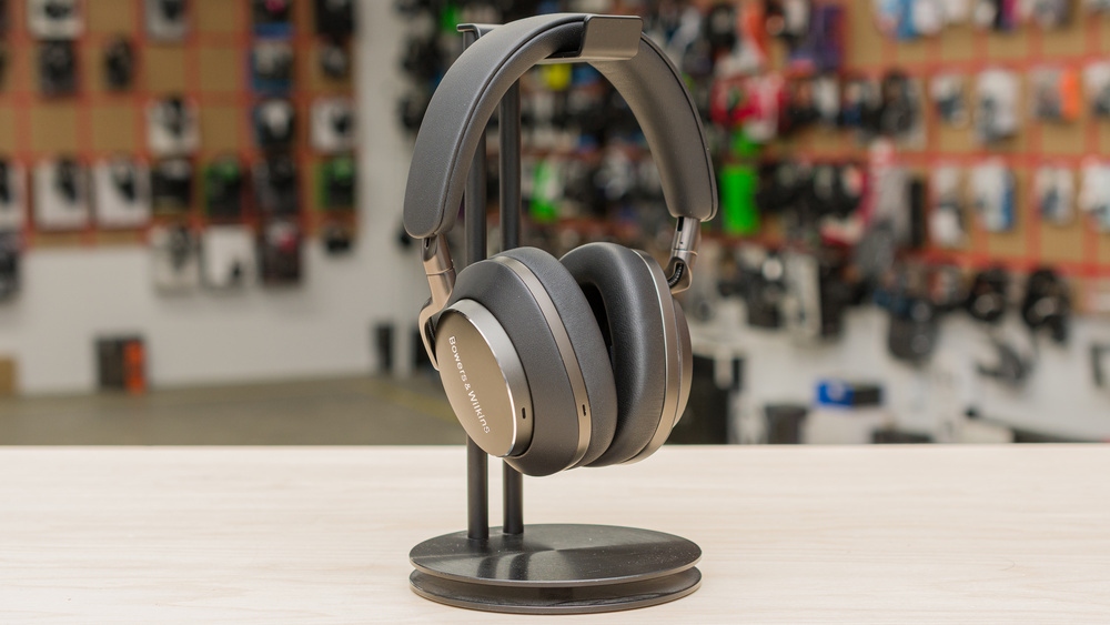 The closed-back design of the Bowers & Wilkins Px8 Wireless means their soundstage doesn't feel very spacious or deep.